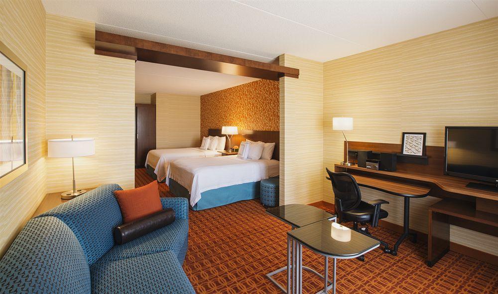 Fairfield Inn & Suites By Marriott Winnipeg Exterior photo