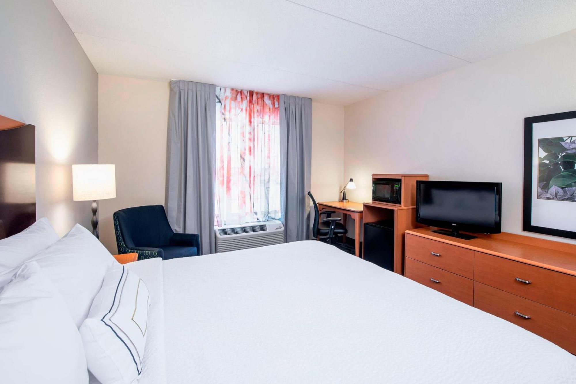 Fairfield Inn & Suites By Marriott Winnipeg Exterior photo