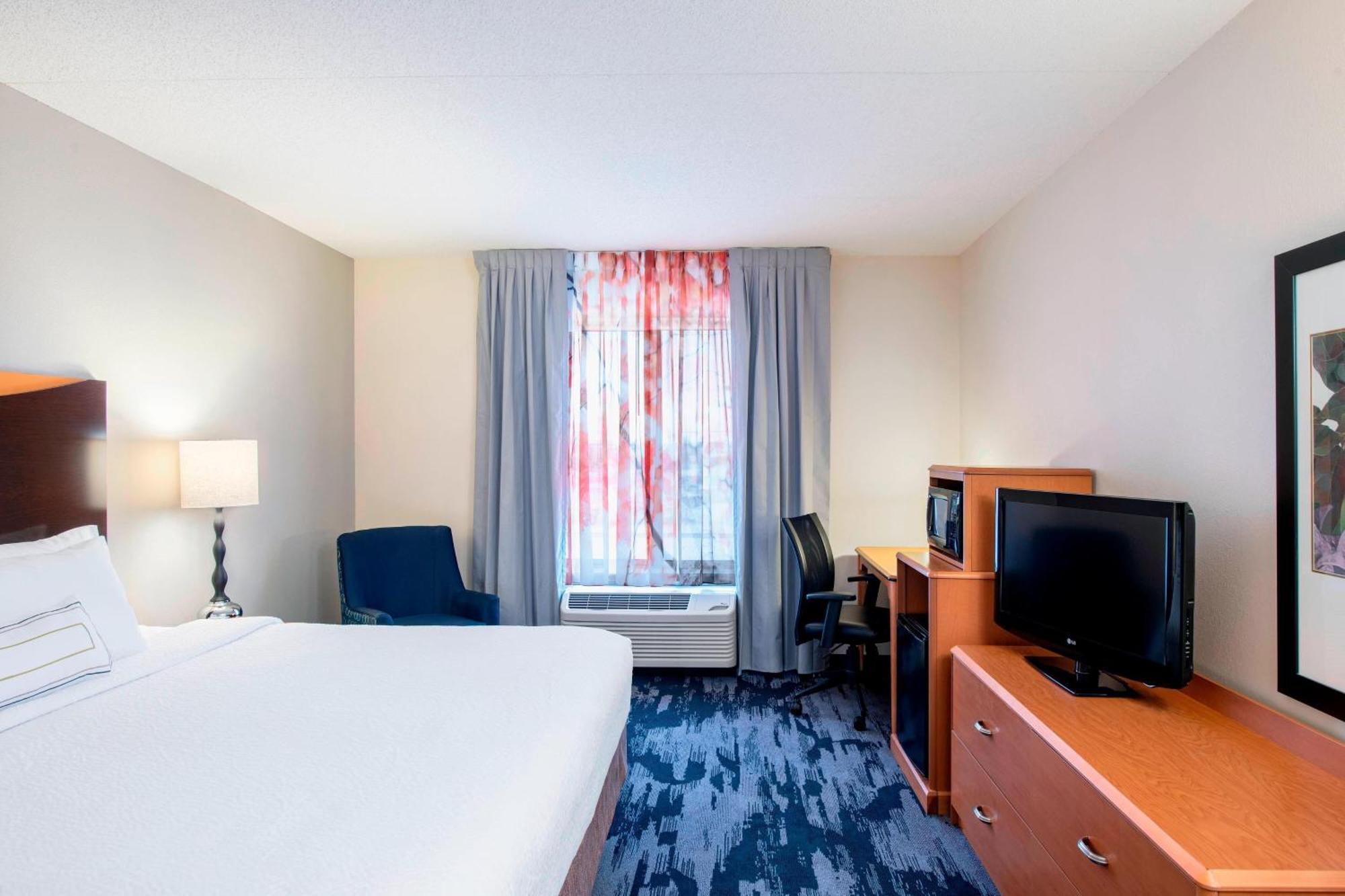 Fairfield Inn & Suites By Marriott Winnipeg Exterior photo