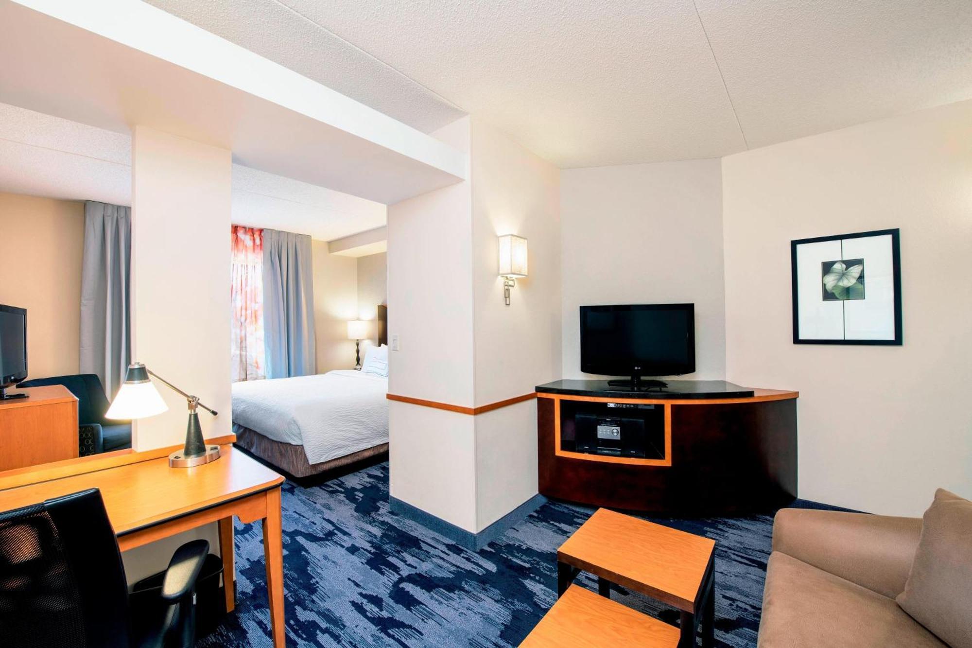 Fairfield Inn & Suites By Marriott Winnipeg Exterior photo