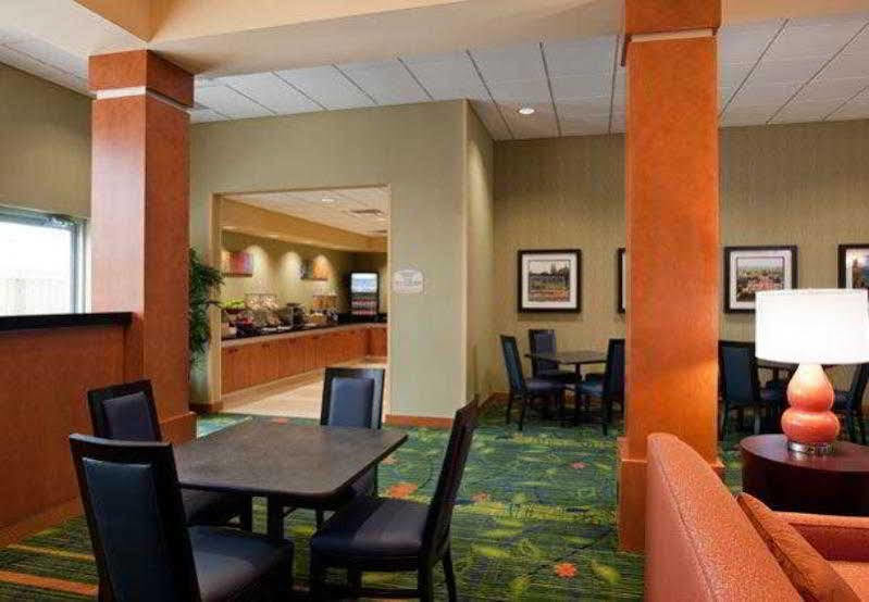 Fairfield Inn & Suites By Marriott Winnipeg Exterior photo