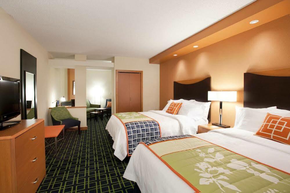 Fairfield Inn & Suites By Marriott Winnipeg Exterior photo